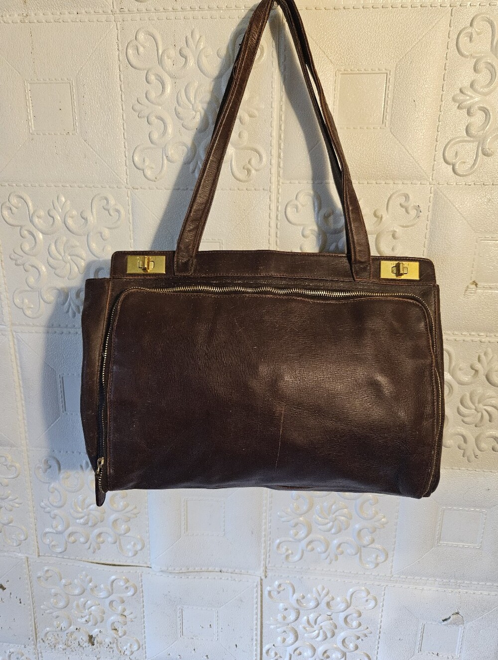 Gucci Burgundy Leather Twist Lock  Satchel Handbag Vintage Authentic Rare